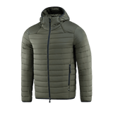 M-Tac Stalker Gen.III Jakke i olivengrøn med G-LOFT isolering, perfekt til overgangssæson, viser moderne design og praktiske detaljer.