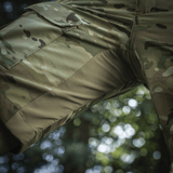 M-Tac Shorts STURM Gen.II Nyco Extreme, taktiske camouflage shorts til outdoor-aktiviteter, med 4-vejs stretch og forstærkninger, i naturen