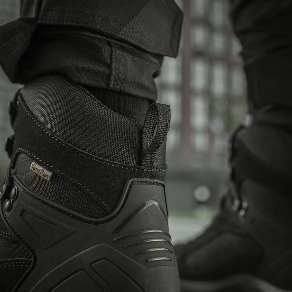 M-Tac Taktiske Demi-Season Støvler Pro Line i sort med slidstærk suede og Cordura, ideel til taktiske opgaver og udendørsaktiviteter.