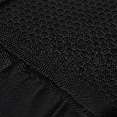 Nærbillede af M-Tac Hexagon Sports Underbukser, detaljeret tekstur og design i sort materiale.