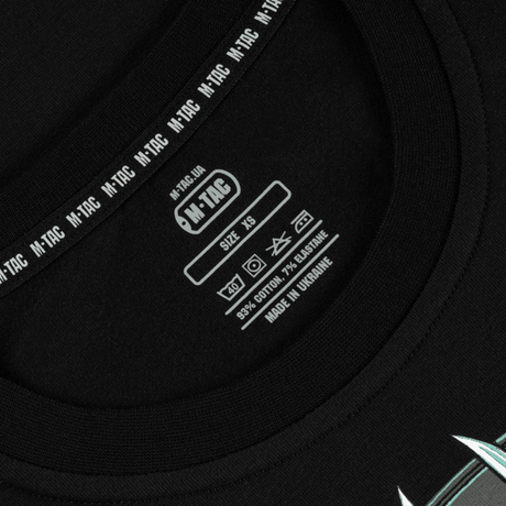 Nærbillede af M-Tac T-Shirt Odin Mystery med Odin-motiv fra nordisk mytologi, fremstillet i blødt bomuldsblanding for komfort.