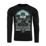 M-Tac T-Shirt Odin Mystery Long Sleeve med Odin og ravnene Hugin og Munin, moderne kampudstyr og teksten 'Valhalla Calling'.