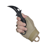 M-Tac Fingerløse Handsker Assault Tactical Mk.3 med specialsyntetisk materiale og kniv i hånden for taktik og kontrol.