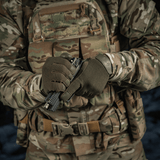 M-Tac Handsker Police til politiets sikkerhedsarbejde, viser syntetiske handsker, der giver holdbarhed og bevægelsesfrihed.