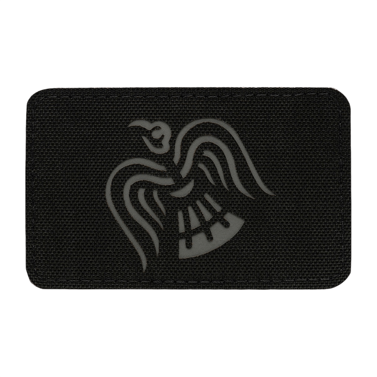 M-Tac Patch Ravneflag Laser Cut med sort ravn, symbol på krigslyst og sejr, velegnet til taktik eller uniform, Cordura materiale.