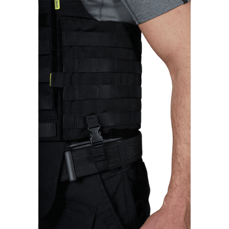 Anorak Rhodium® Tactical I Stik & Skudsikker Vest med NIJ IIIA beskyttelse, sort design, tæt pasform, set fra siden.