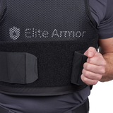 EA RX2 løst cover Sort i galleri position 1 med sort netmateriale og elastisk lukning til NIJ-certificeret beskyttelsesvest til professionel kropsbeskyttelse