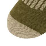 Nærbillede af M-Tac Coolmax 75% XLong Sokker med elastisk og åndbart design til maksimal komfort og termoregulation.