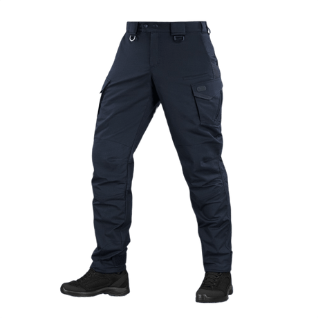 M-Tac Aggressor Special Edition Bukser i navyblå, designet til taktisk brug med fleksible materialer og elastisk talje for optimal komfort.