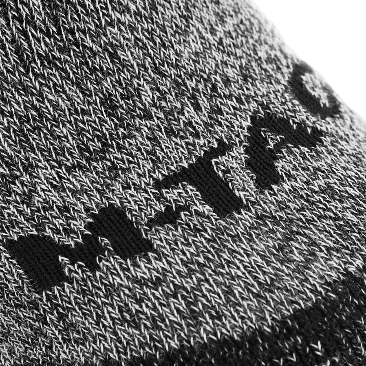 M-Tac Coolmax 40% sokker i grå med Coolmax® teknologi til udendørs aktiviteter, sikrer forbløffende komfort og holdbarhed.