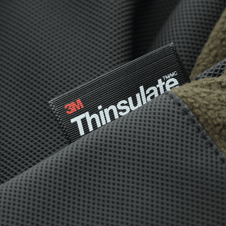 M-Tac Handsker Fleece Thinsulate med 3M Thinsulate mærkat, der fremhæver isoleringsegenskaberne for varme og holdbare handsker.
