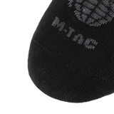 Sort M-Tac Let Sommersokker Grenader med ergonomisk pasform og garnet mønster, designet til optimal komfort i varmt vejr.
