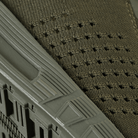 Nærbillede af M-Tac Summer Light Sneakers med gummisål og åndbart polyesterdesign, ideel til sommerbrug.