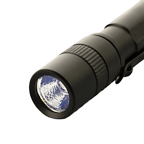 M-Tac Lommelygte K2 i aluminium, kompakt EDC-lommelygte, op til 90 lumen, LED XPE2, vand- og stødresistent, perfekt til nøglering.