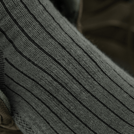 M-Tac Sokker Mid Calf Mk.4 med thermozoner og polstring, designet til optimal komfort og støtte under trekking og aktiv brug.