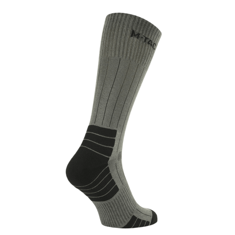 M-Tac Taktiske Sokker Ranger i grå med anatomisk pasform, ideelle til hverdag og udendørsaktiviteter. Komfortable og holdbare sokker.