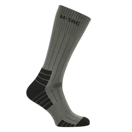 M-Tac Taktiske Sokker Ranger i grå og sort med anatomisk pasform og elastisk kant, ideel til udendørs aktiviteter og daglig komfort.