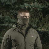 M-Tac Tube Scarf Polartec bruges som ansigtsmaske i naturen, multifunktionelt til udendørs aktiviteter i kolde årstider.