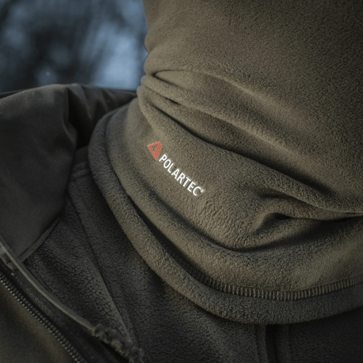 M-Tac Tube Scarf Polartec i Polartec® Micro Series fleece, multifunktionelt halstørklæde til udendørs aktiviteter.