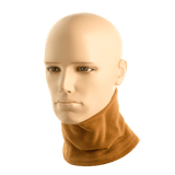 M-Tac Tube Scarf Polartec i brun farve på mannequin, ideal til koldt vejr og udendørs aktiviteter som cykling og jagt.