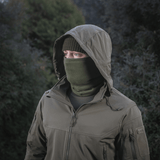 M-Tac Tube Scarf Polartec multifunktionelt halstørklæde i naturen, ideelt til udendørs aktiviteter som jagt og cykling i kolde årstider.