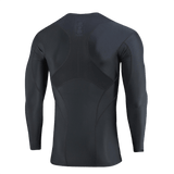 M-Tac Thermal Rashguard T-Shirt i sort, ideel som baselayer til vinter, lavet af slidstærkt og varmebevarende materiale, bagfra visning.