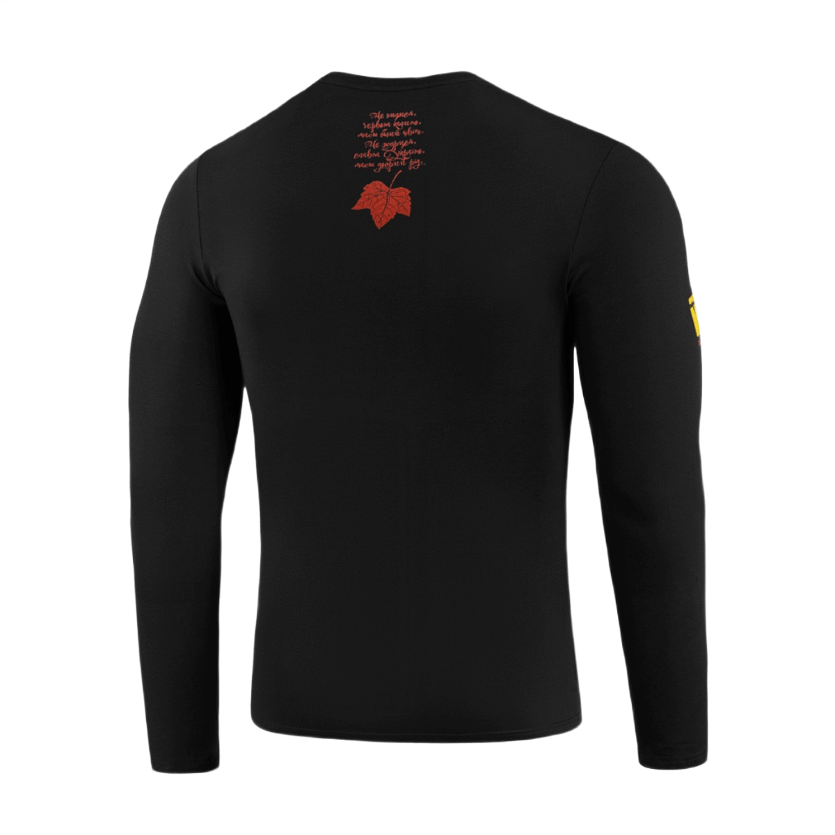 M-Tac Viburnum T-Shirt Long Sleeve med rødt mønster på ryggen, symboliserer national stolthed og historie, sort langærmet design.