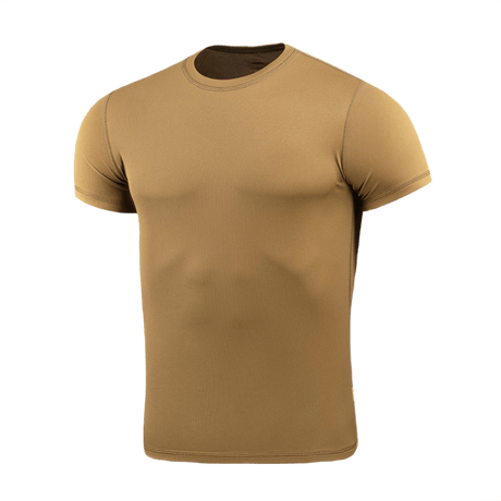 M-Tac Tactical Sweat-Wicking T-Shirt Summer i beige, 100% polyester med svedtransporterende egenskaber og anatomisk pasform til aktiv brug.