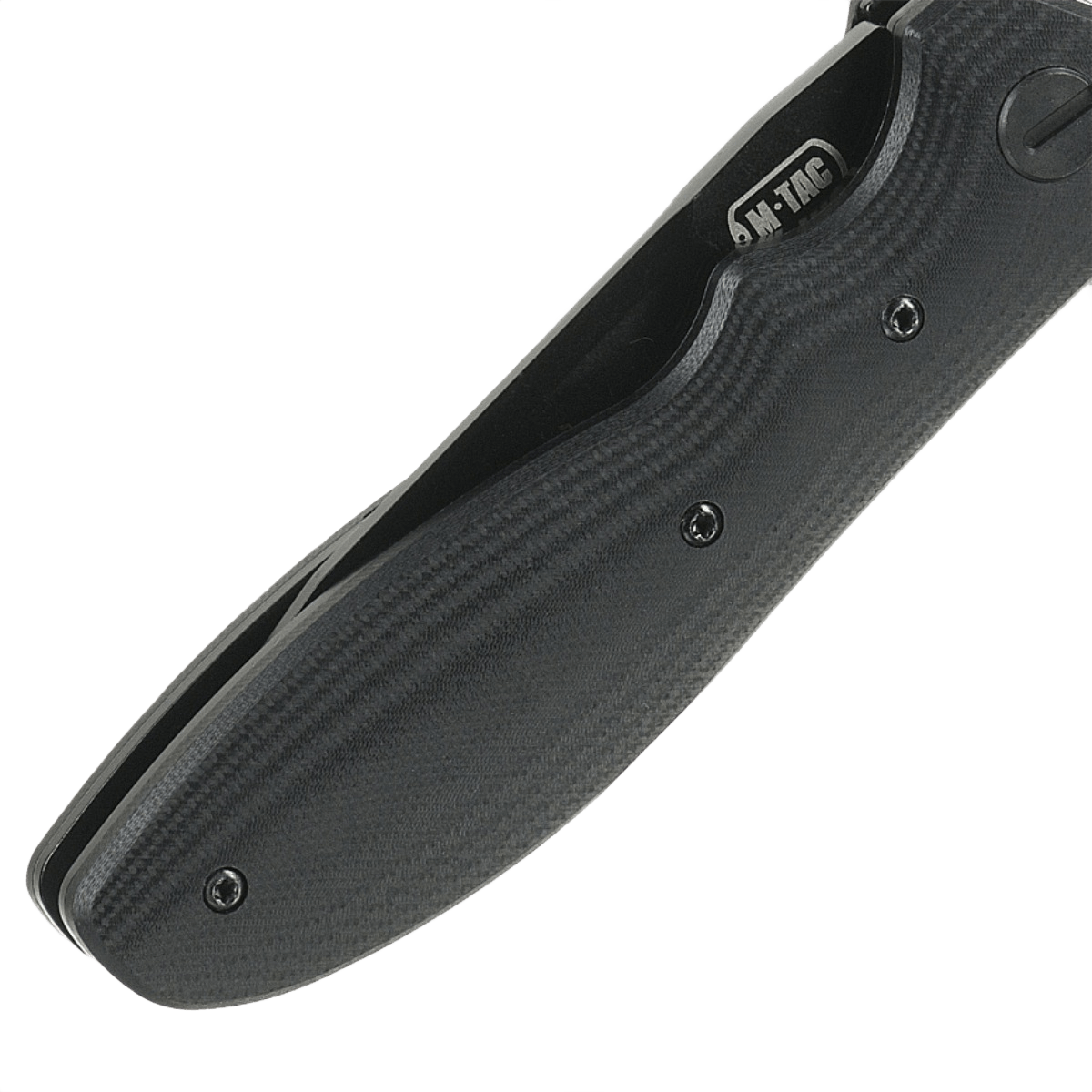 M-Tac Outdoor & Militær foldekniv - Type 6 med G10-komposit håndtag, set fra siden med sort, letvægtsdesign og robuste grebsflader.