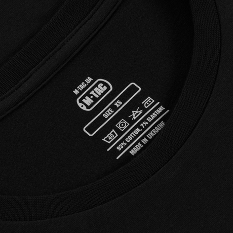 M-Tac T-Shirt Phoenix label viser størrelse XS, lavet af 93% bomuld og 7% elastan, fremstillet i Ukraine.