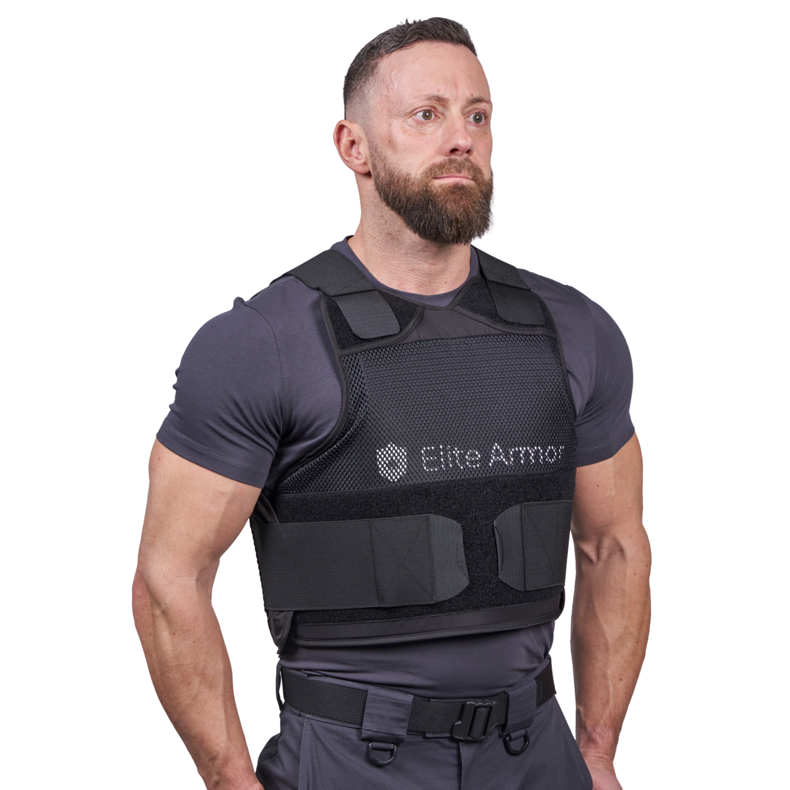 Mand iført RX2 stik- og skudsikker vest set let skråt forfra